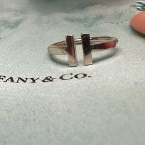 Tiffany Wire Ring, white gold